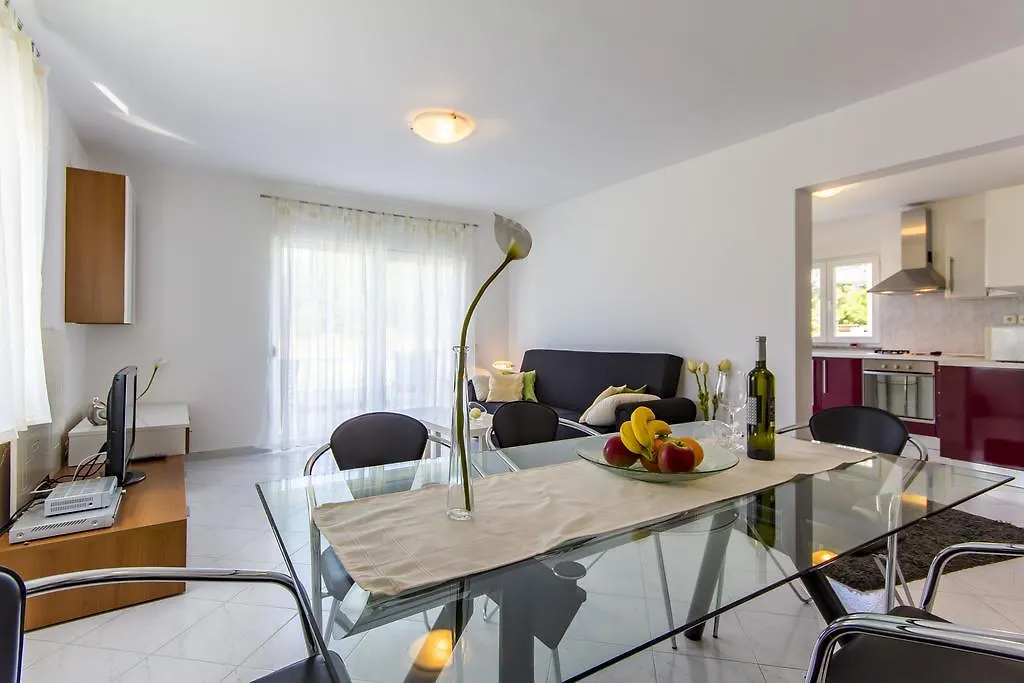 Apartments Alba Fazana